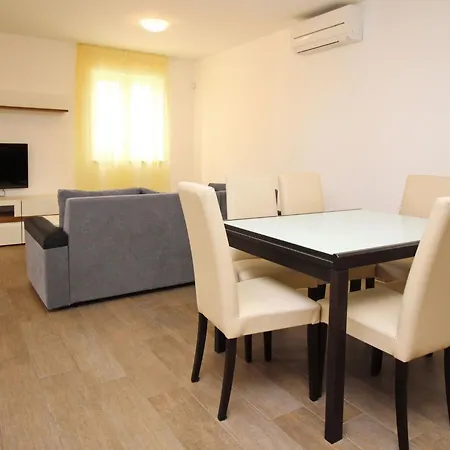 Tolle In Mit Eigener Terrasse By Interhome *