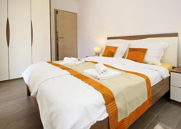 Tolle In Mit Eigener Terrasse By Interhome * באסקה