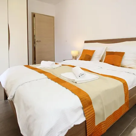 Tolle In Mit Eigener Terrasse By Interhome * Baška