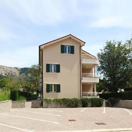 Tolle In Mit Eigener Terrasse By Interhome * Baška